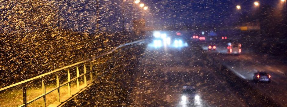 Wintereinbruch sorgt in Niedersachsen für zahlreiche Unfälle