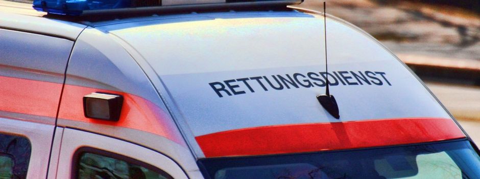 Mit Alkohol und Drogen am Steuer: Frau (22) baut Unfall in Hahnheim