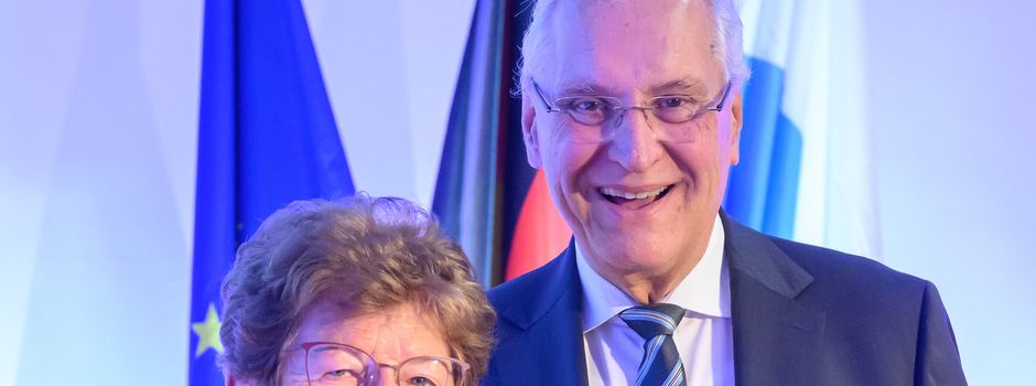 Ehrenzeichen für Helga Kohl