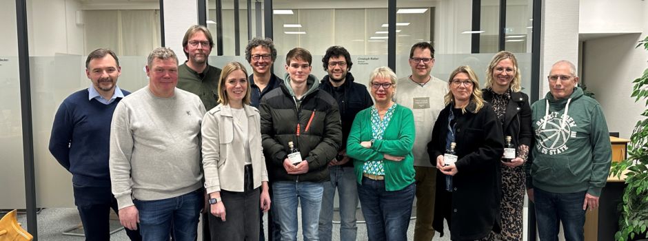 Weihnachtsmarktler treffen Sponsoren und Gewinner der Weihnachtsmarkt-Lose