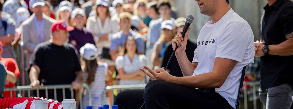 Medien: Air Force Two soll Kirks Leiche überführen