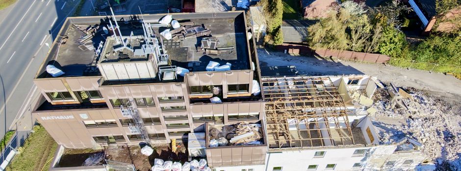 Bagger im Einsatz: Abriss der Polizeiwache macht Weg frei fürs Rathaus 