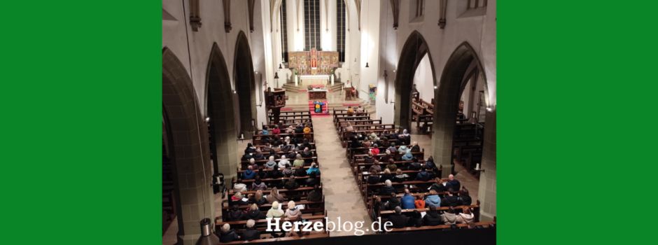 Verbindender Abend in der Pfarrkirche St. Christina Herzebrock: Friedensveranstaltung mit ukrainischen Flüchtlingen