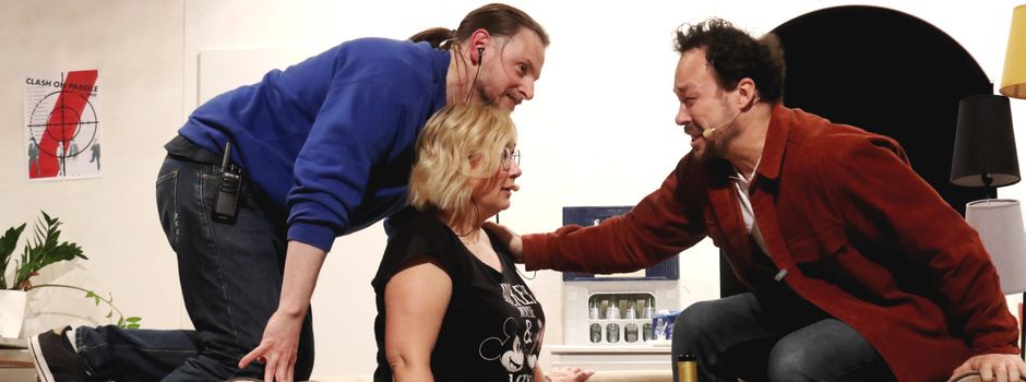 Frühjahrsaufführung des Theaterverein Rheidt: Spontane Regieanweisungen sorgen für unterhaltsame Aufführung