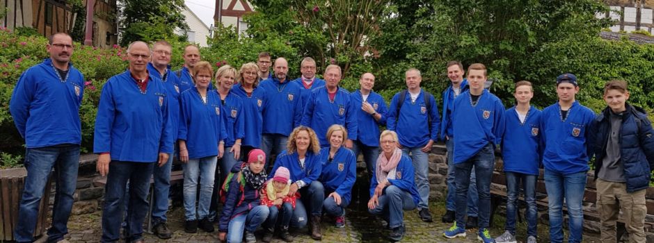 Bestellung traditioneller Blaukittel mit Marzhäuser Wappen