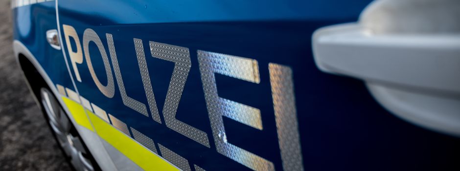 Mit Glasflasche auf Kopf geschlagen