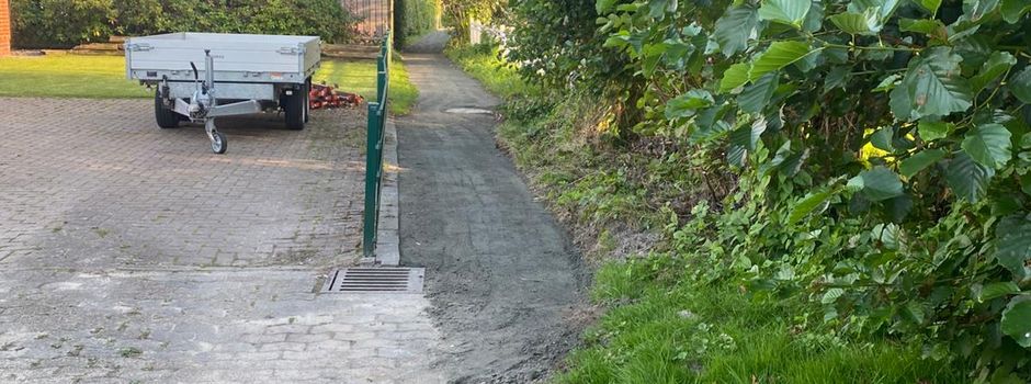 Helfergruppe macht den Verbindungsfußweg wieder flott!