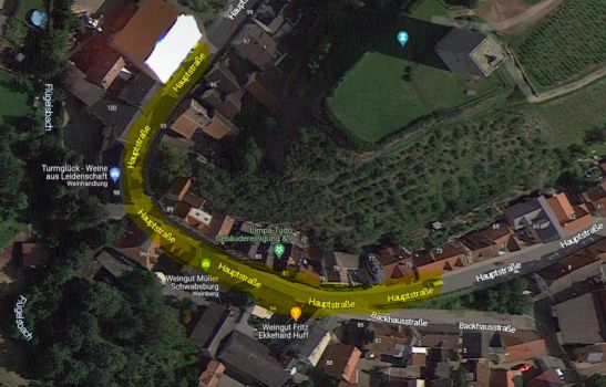 Lichtzeichenanlage für die Engstelle in der Hauptstraße in Schwabsburg