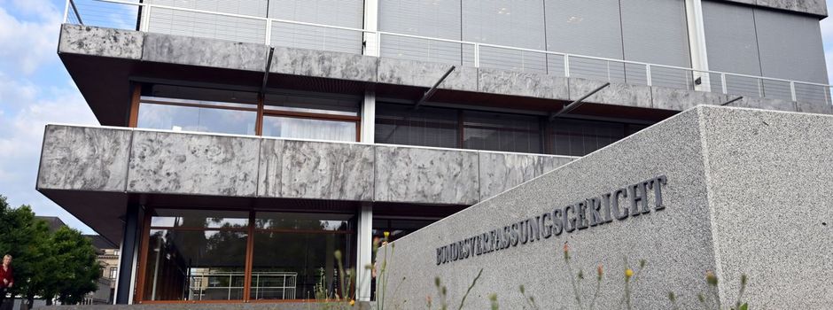 Kein Job für Konfessionslose? Karlsruhe kippt Kirchen-Urteil