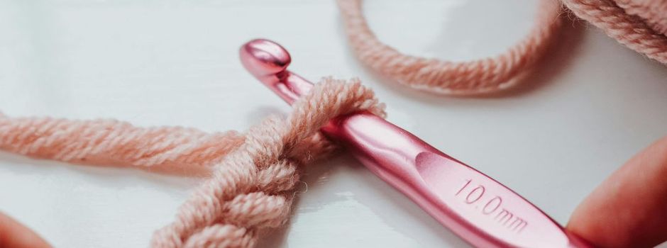 Häkeln, Stricken, Sticken: Kreative Stunde in der Stadtbücherei