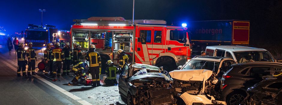 Schwerer Unfall auf A3 bei Wiesbaden: 13 Verletzte und Vollsperrung
