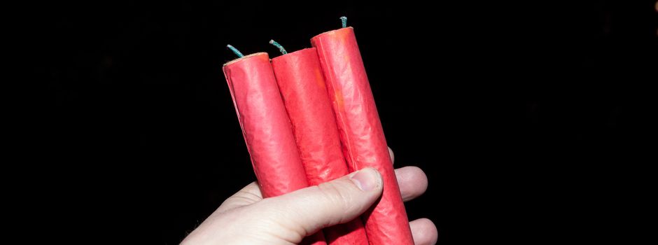 Einbrecher stehlen Pyrotechnik