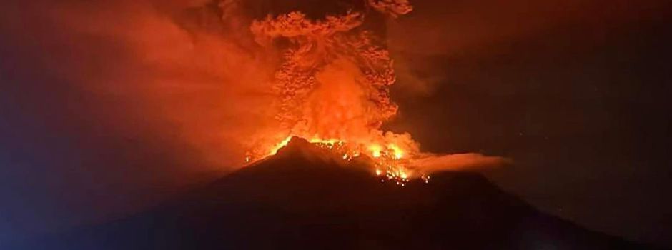 Tsunami-Warnung nach heftigem Vulkanausbruch in Indonesien