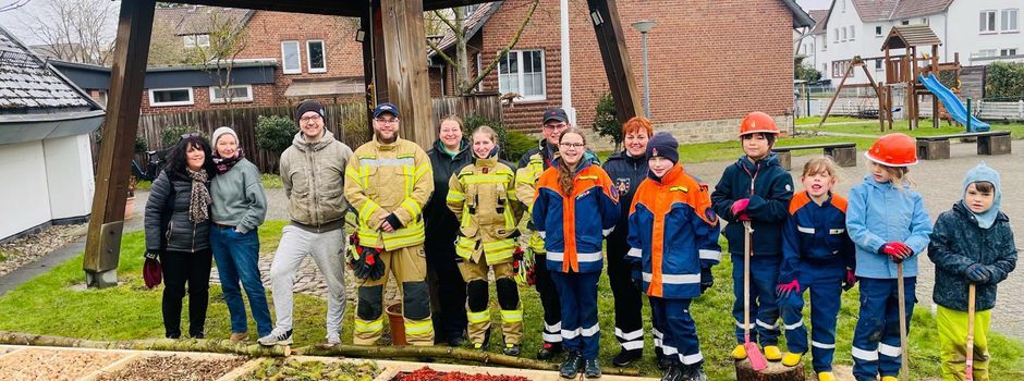 Gemeinsame Aktion: Barfußpfad an der Kirche Weetzen entstanden