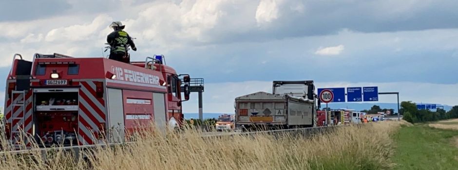 Lkw brennt: A3 bei Wiesbaden vollgesperrt