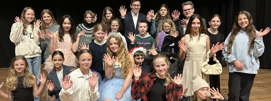 Passt der Schuh? Schüler des Gymnasiums Soltau präsentieren „Cinderella“