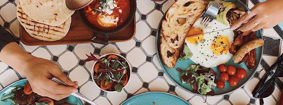 Brunch mit Livemusik unter der Kastanienallee