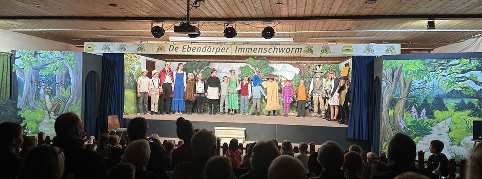 Premiere von Alice im Wunderland in Evendorf