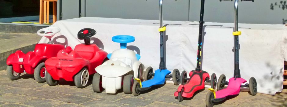Mit Besen und Brotdose: Kitas verabschieden Schulkinder