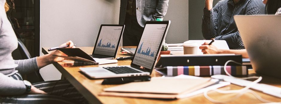 Unterstützung bei der Umsetzung der Barrierefreiheitspflicht: Azubis erstellen kostenfrei Webseiten im Rahmen eines Förderprogramms