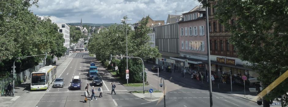 Frauen prügeln sich vor Wiesbadener Diskothek