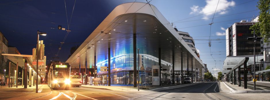 49-Euro-Ticket: So kommt ihr an das Deutschland-Ticket in Augsburg ran!