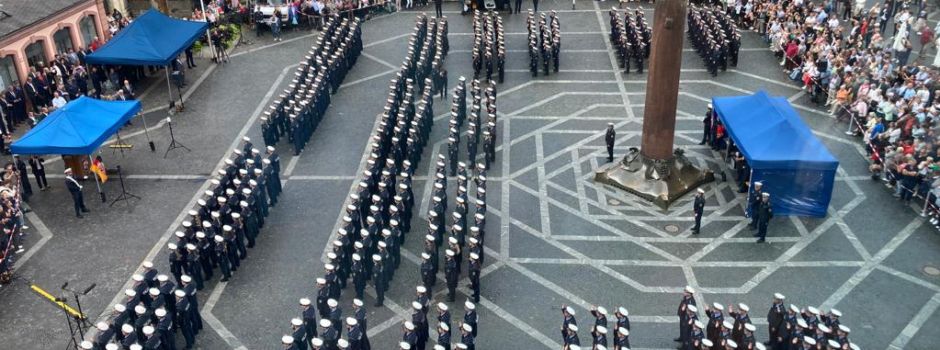 Hunderte Polizisten auf Mainzer Markt: Was hinter diesem Bild steckt