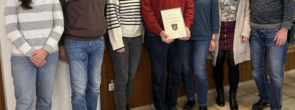 Berthold Einig wird Ehrenvorsitzender der Gleeser Musikanten