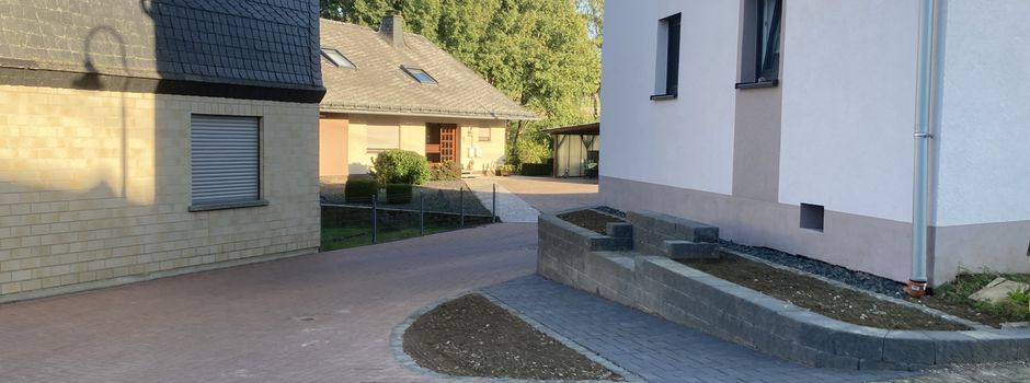 Einfahrt neu gestaltet