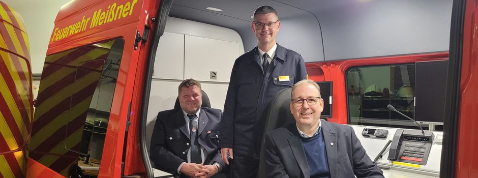 Neuer Einsatzleitwagen für die Feuerwehr Meißner übergeben