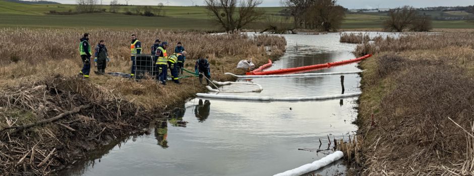 Nach Tanklaster-Unfall auf B262: Heizöl in Naturschutzgebiet gelangt