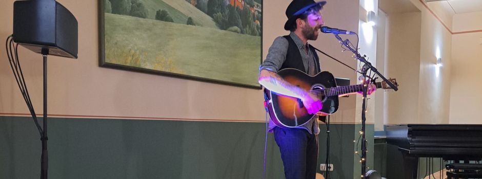 Wiener Besuch mit Gitarre
