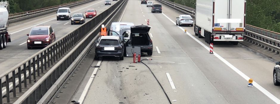 Schwerer Auffahrunfall: Rettungsgasse blockiert
