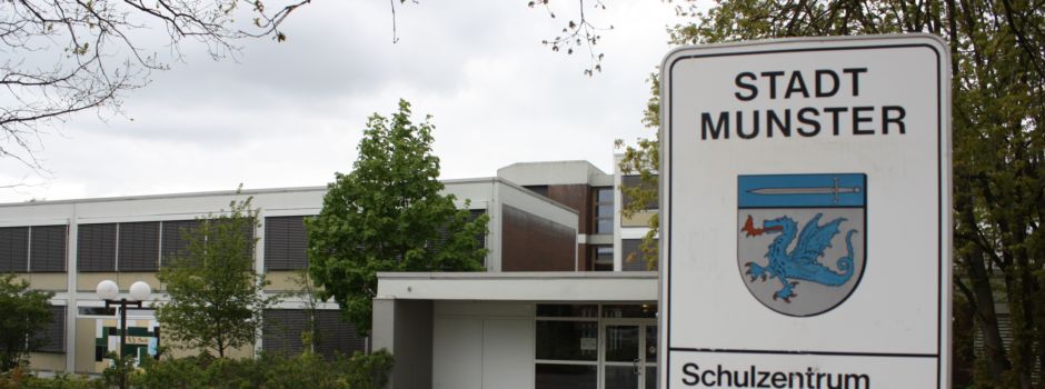 Auf Dächer des Schulzentrums gestiegen
