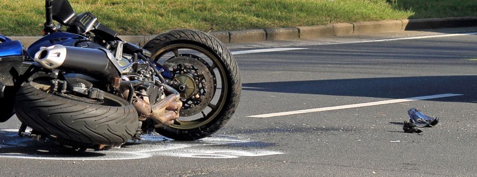 Motorradfahrer schwer verletzt