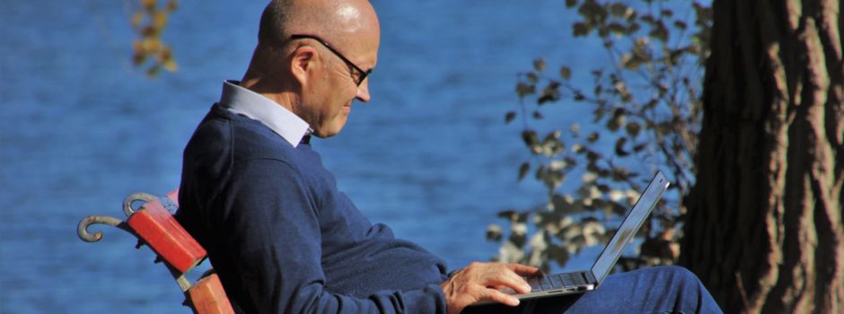 Online unterwegs? Infos für Senioren