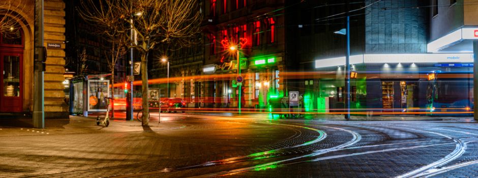 Schwerverletzter Fahrradfahrer auf dem Mainzer Bahnhofplatz
