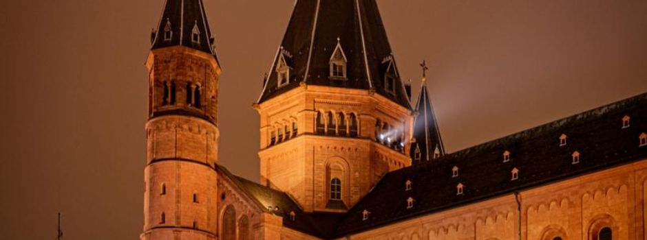 Mainzer Domglocken läuten für den Frieden