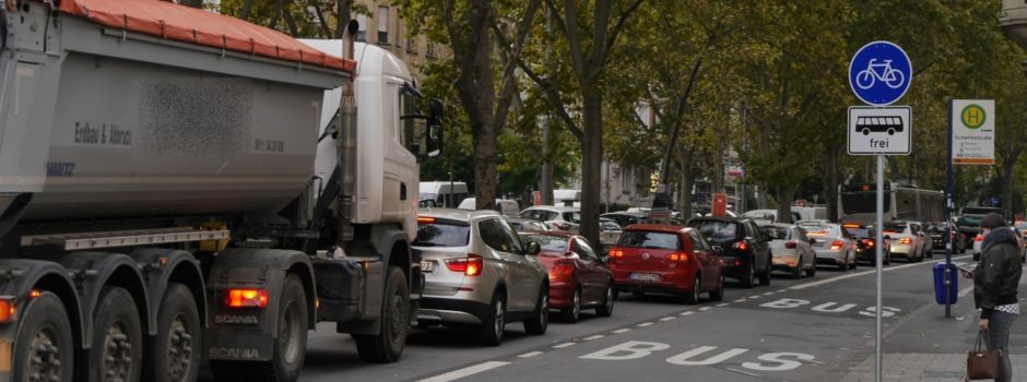 Autodichte: Wiesbaden bundesweit im Spitzenfeld