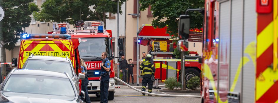 Feuer in Wohnung gestoppt: Mainzer Einsatzkräfte verhindern Großbrand
