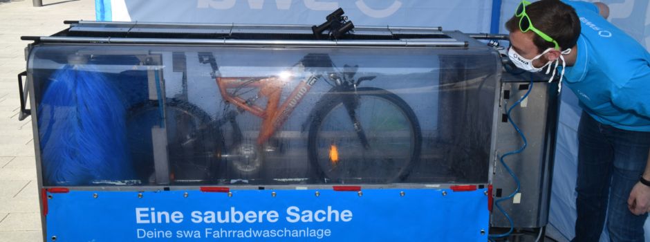 Augsburg: Sauber radeln mit der mobilen Fahrradwaschanlage