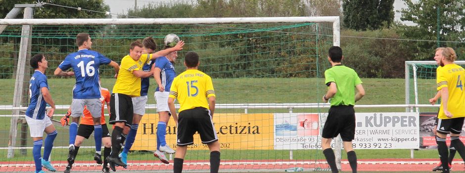 Endlich angepfiffen. Jetzt rollt der Ball auch in der Fußball-Bezirksliga 2