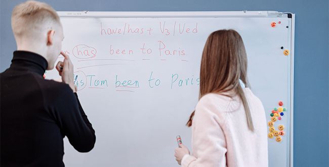 Neues Selbstvertrauen gewinnen: Seniorenbüro bietet Englischkurs an