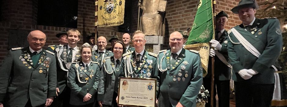 Bund der Historischen Deutschen Schützenbruderschaften verleiht Anno‑Santo‑Kreuz für Stefan Wellerdiek