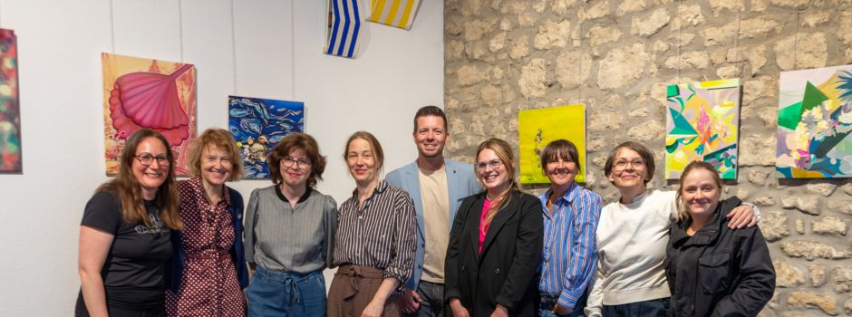 „Einblicke in eine magische Welt“ - Ausstellung „Mary Go Round“ in der Schmiede Wettig noch bis 25. Mai 2025