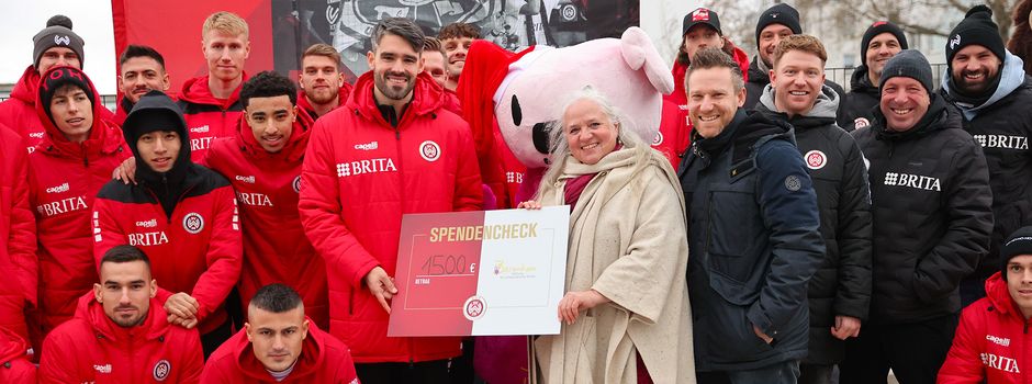 Wehen-Wiesbaden-Profis sind „Highlight“ bei Weihnachtsfeier im Kinderhospiz