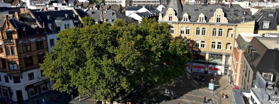 Wiesbadener (22) schlägt seinem Freund eine Glasflasche auf den Kopf