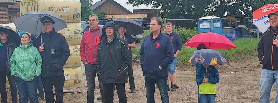 Richtfest im strömenden Regen