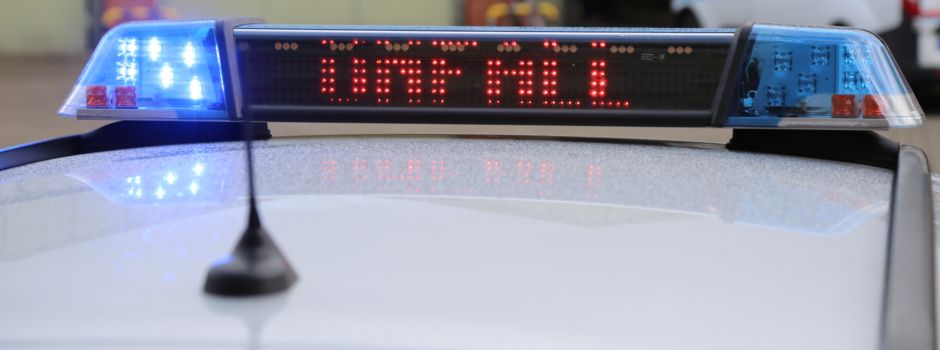 Schwerer Verkehrsunfall: 57-Jährige schwer und vier Schüler leicht verletzt