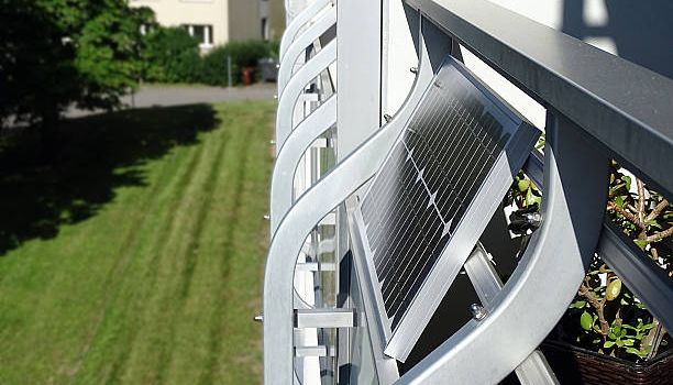 ******ZEN Förderprogramm*****  Balkonkraftwerke für die Steckdose - Nachhaltige Energie – ganz einfach